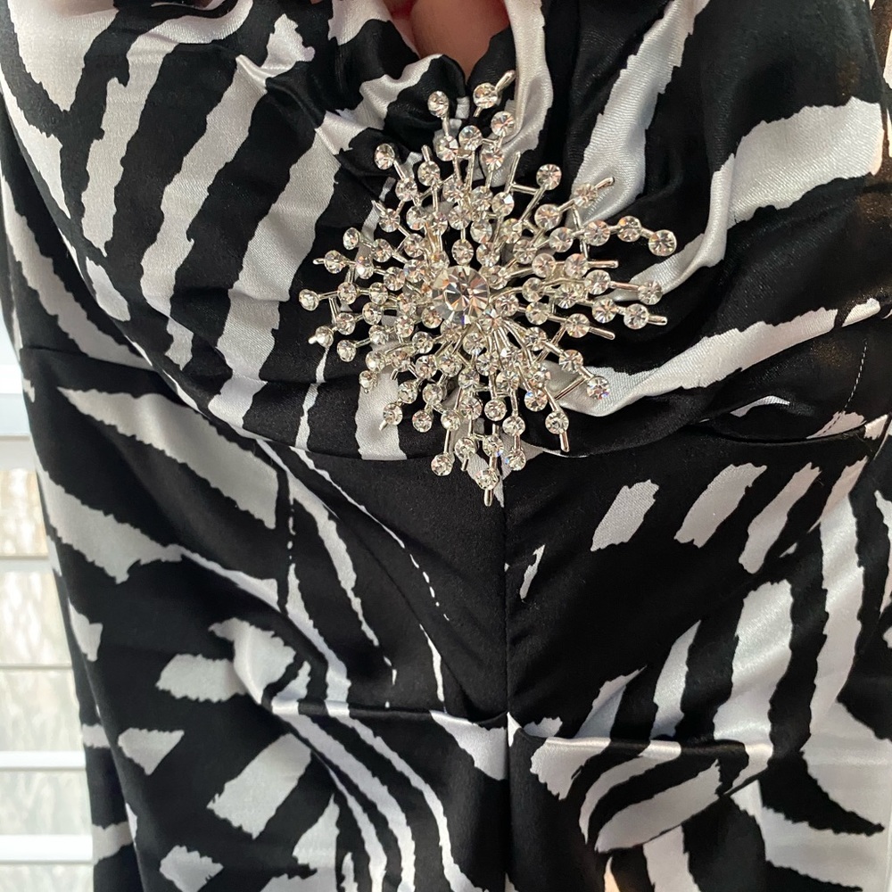 Gown - Picture 3 of 5